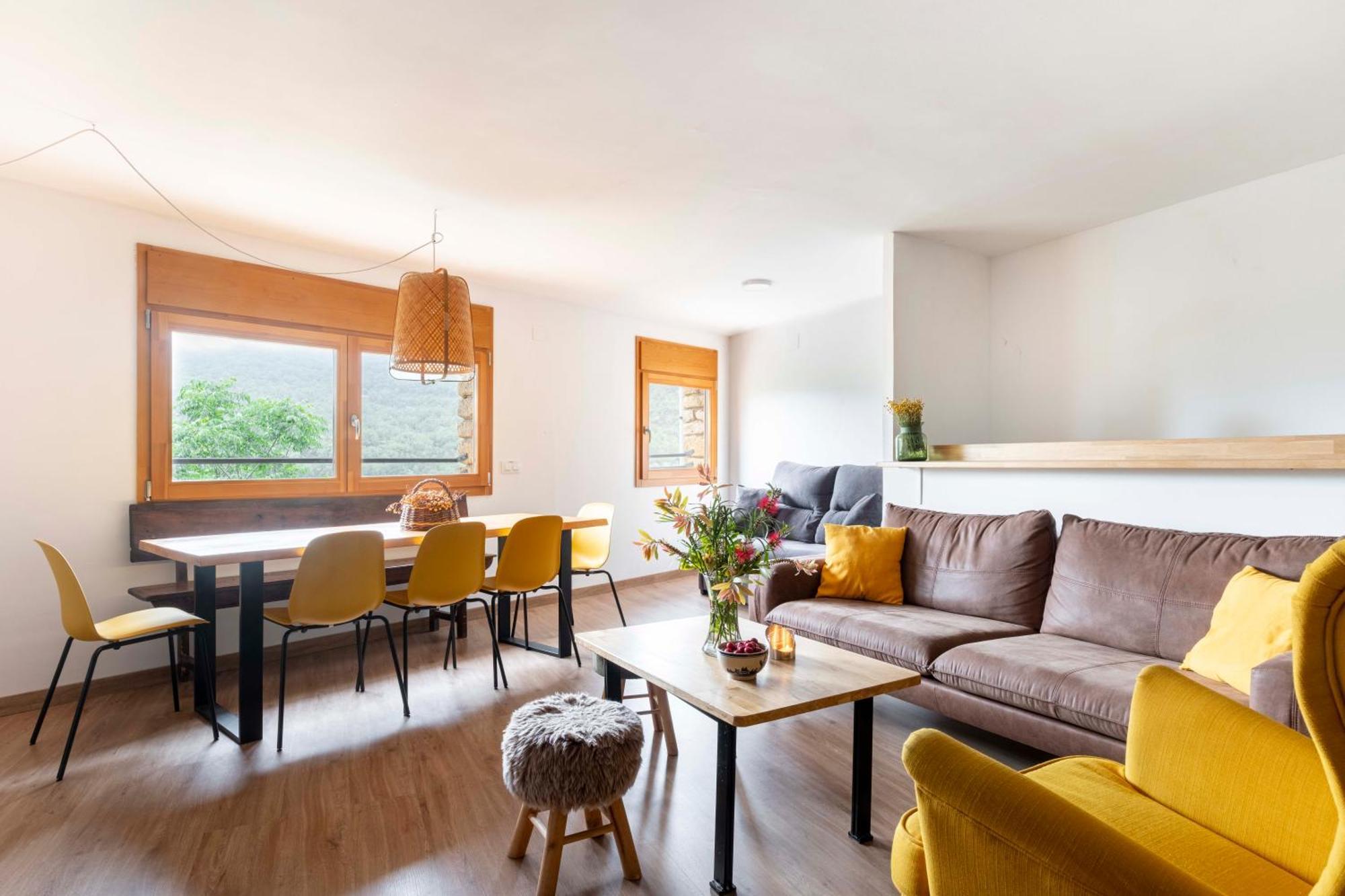 Вилла Casa Acollidora I Familiar Amb Jardi I Barbacoa Ажер Экстерьер фото
