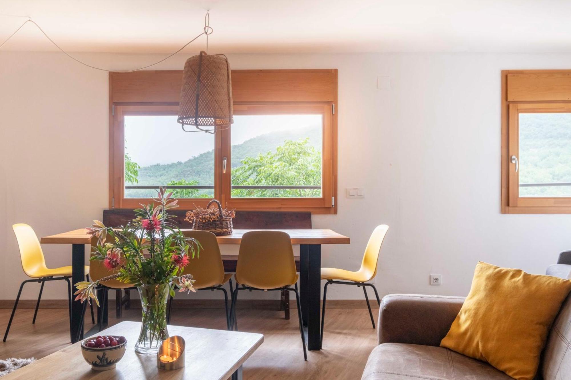 Вилла Casa Acollidora I Familiar Amb Jardi I Barbacoa Ажер Экстерьер фото