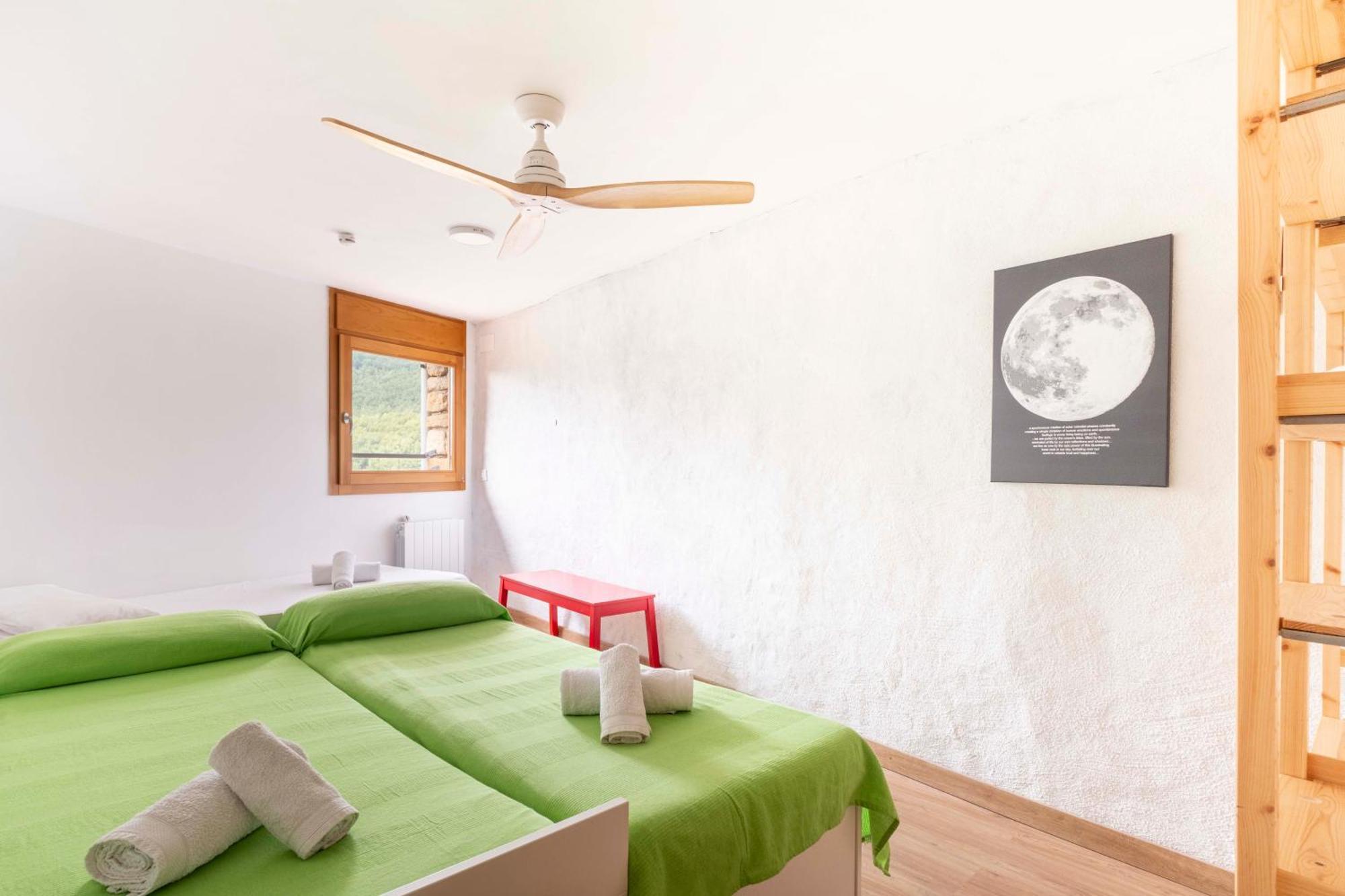Вилла Casa Acollidora I Familiar Amb Jardi I Barbacoa Ажер Экстерьер фото