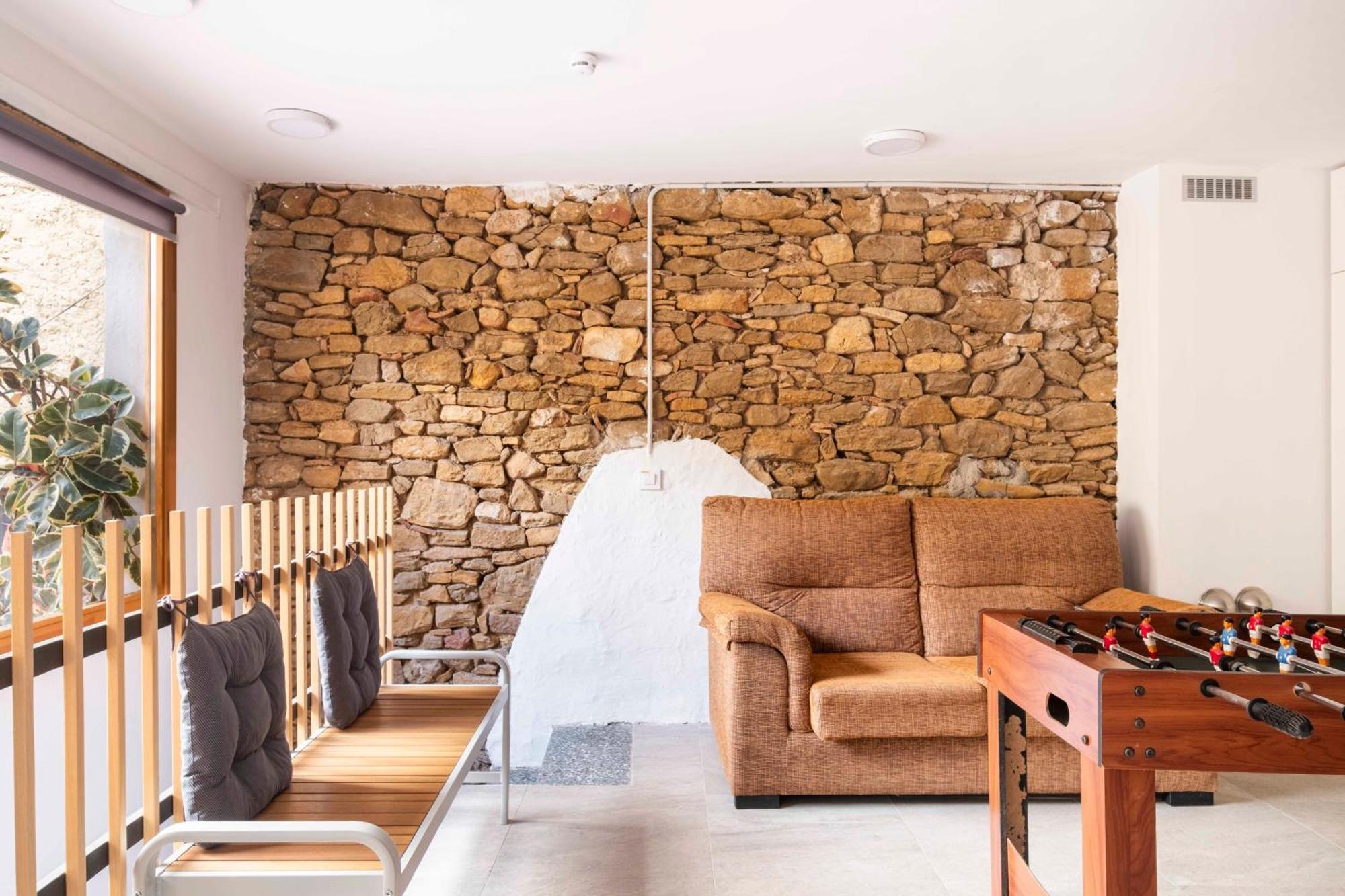 Вилла Casa Acollidora I Familiar Amb Jardi I Barbacoa Ажер Экстерьер фото