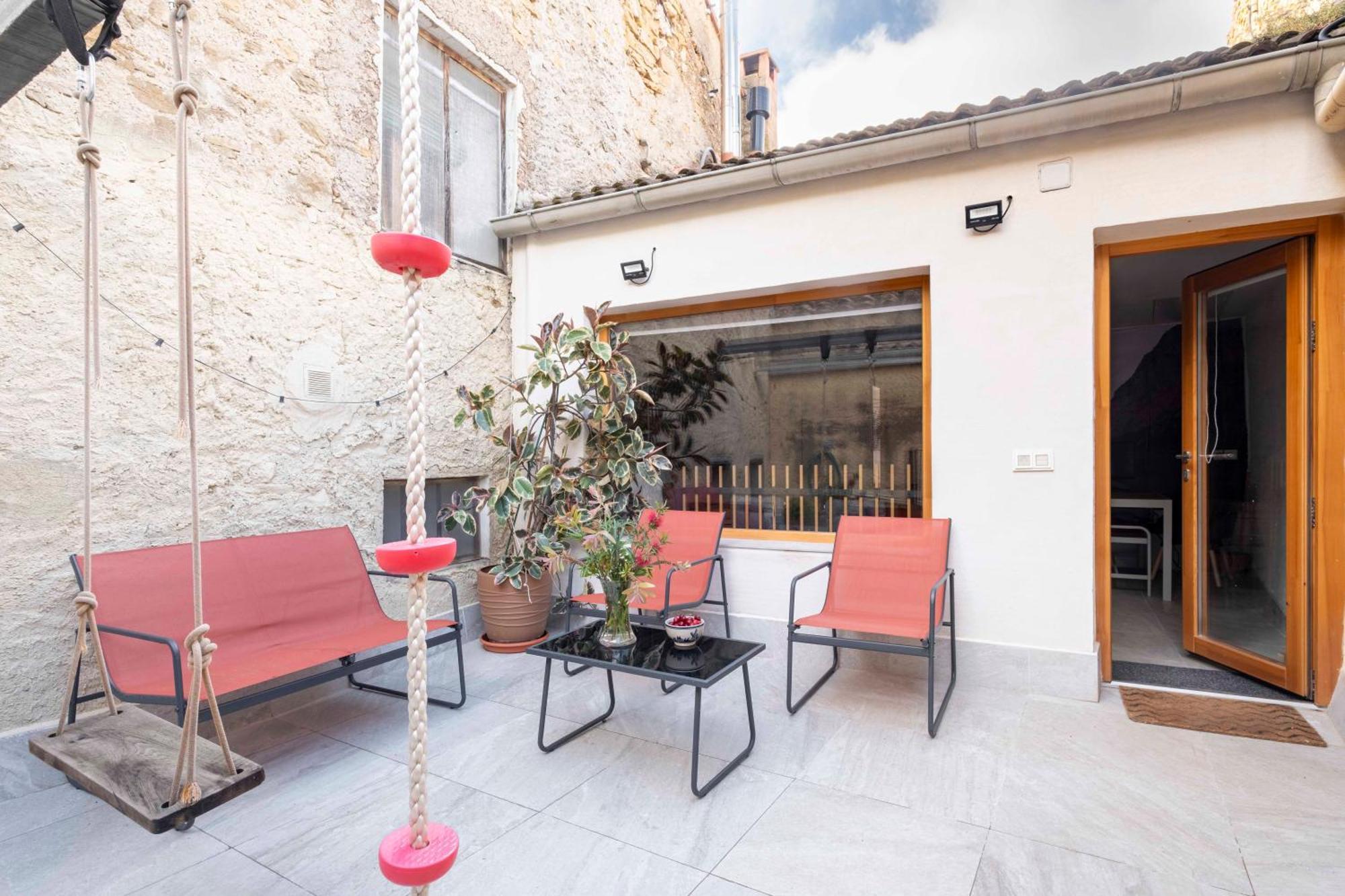 Вилла Casa Acollidora I Familiar Amb Jardi I Barbacoa Ажер Экстерьер фото