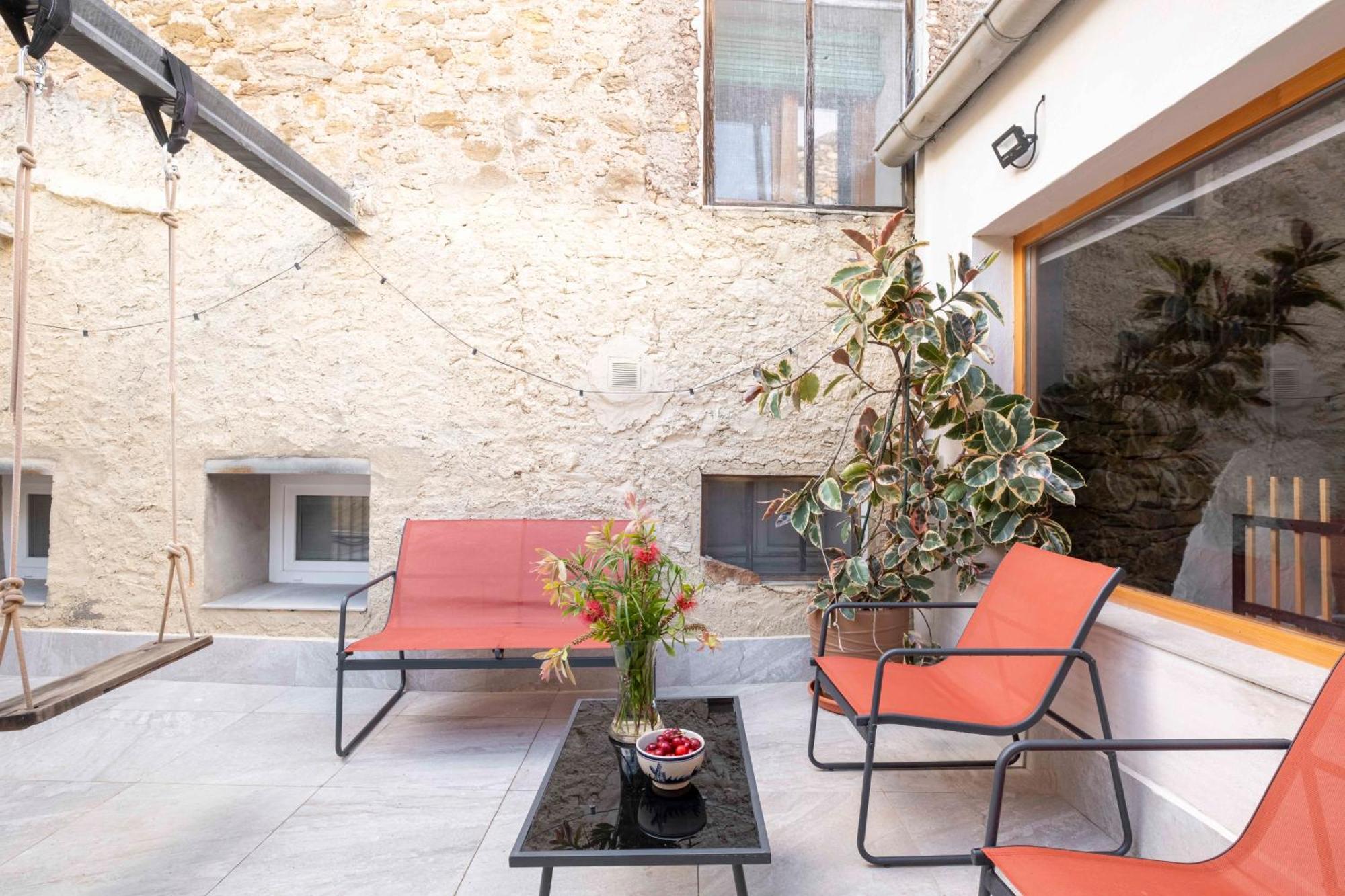 Вилла Casa Acollidora I Familiar Amb Jardi I Barbacoa Ажер Экстерьер фото